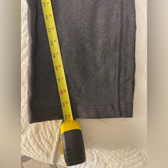 Lulu Lemon sweatpants - Picture 6 of 8